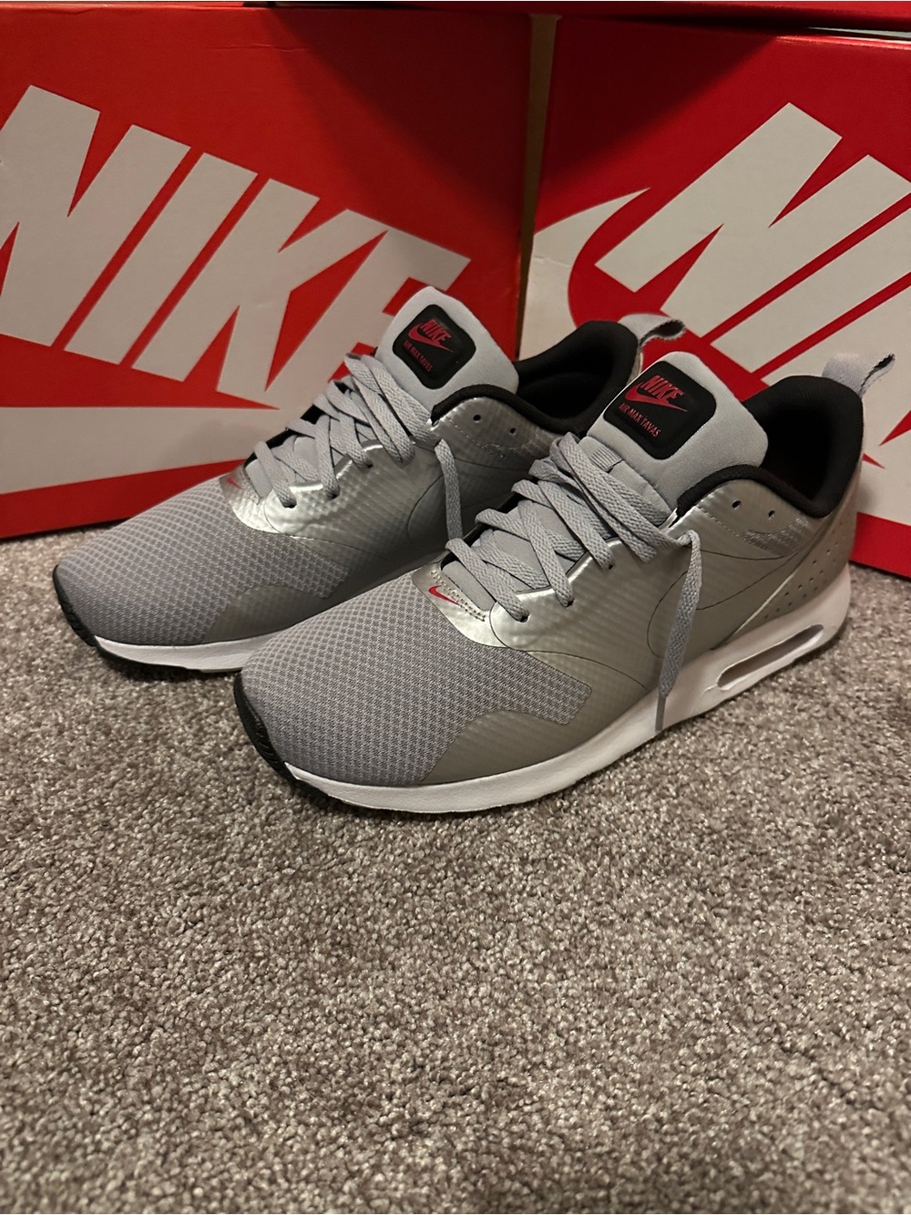 Nike Women’s Air Max Tavas SE 'Metallic Silver' (2017) W11/M9.5